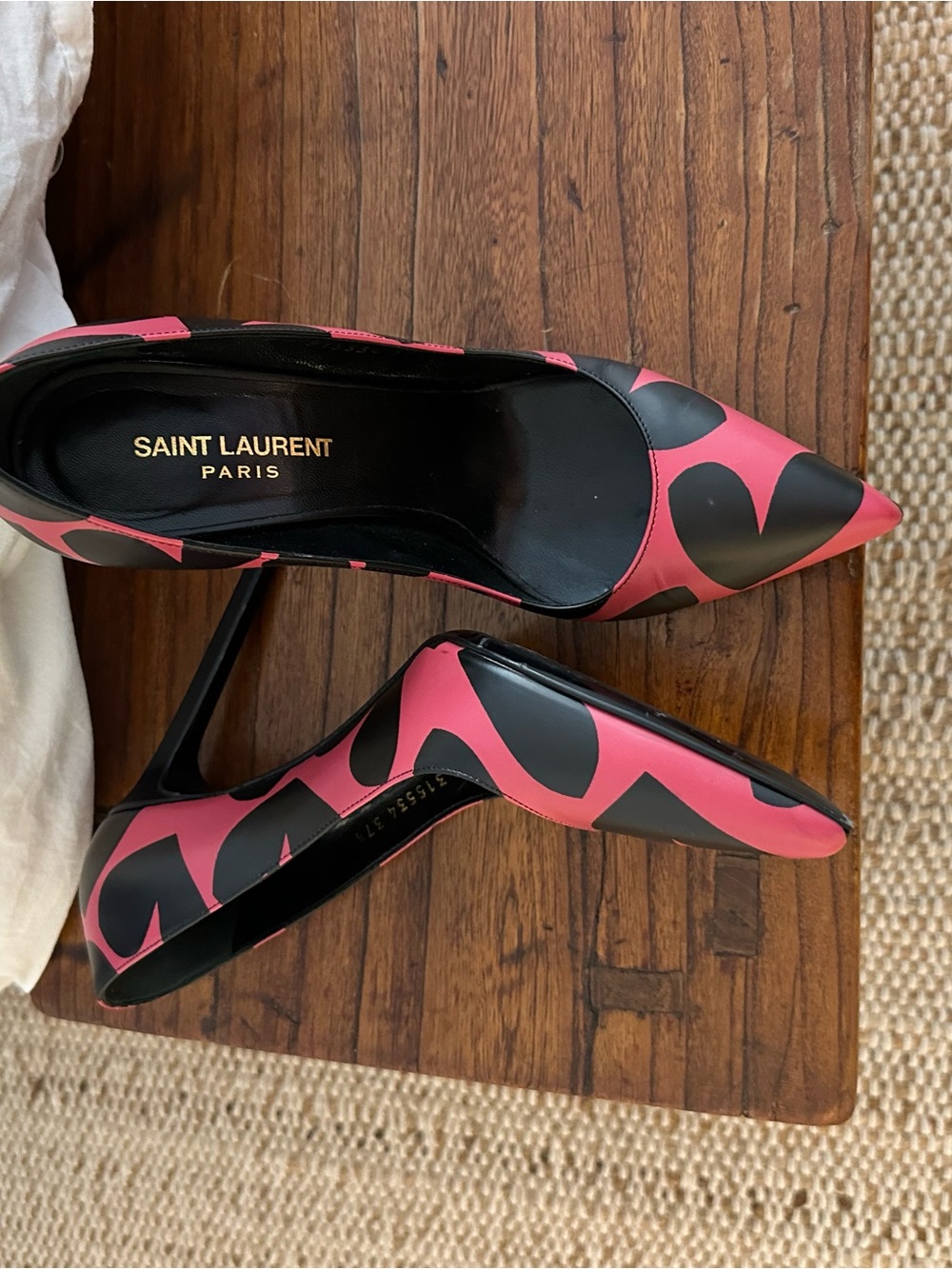 Saint Laurent YSL Pink and Black Heart-Pattern Pointed-Toe Pumps - Picture 5 of 7